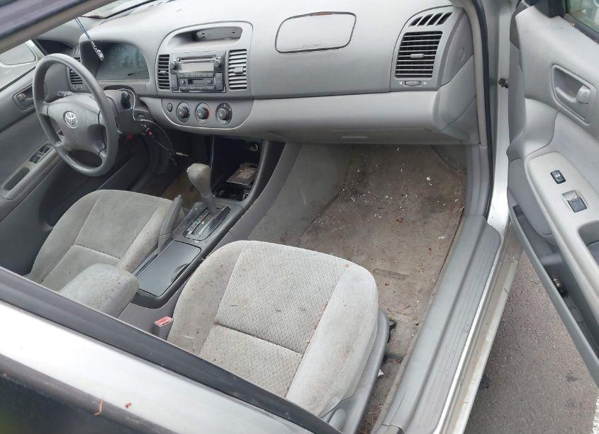 Photo 5 of 2003 Toyota Camry LE (VIN 4T1BE32K63U722852)