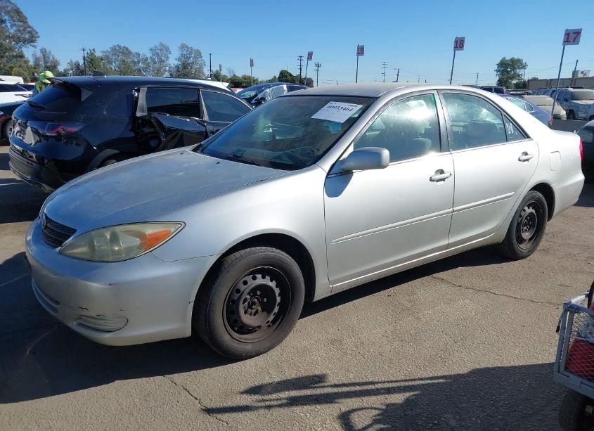 Photo 2 of 2003 Toyota Camry LE (VIN 4T1BE32K63U739523)