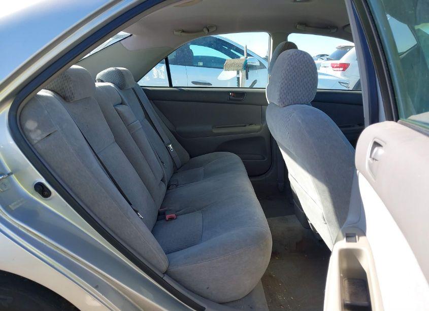 Photo 8 of 2003 Toyota Camry LE (VIN 4T1BE32K63U739523)