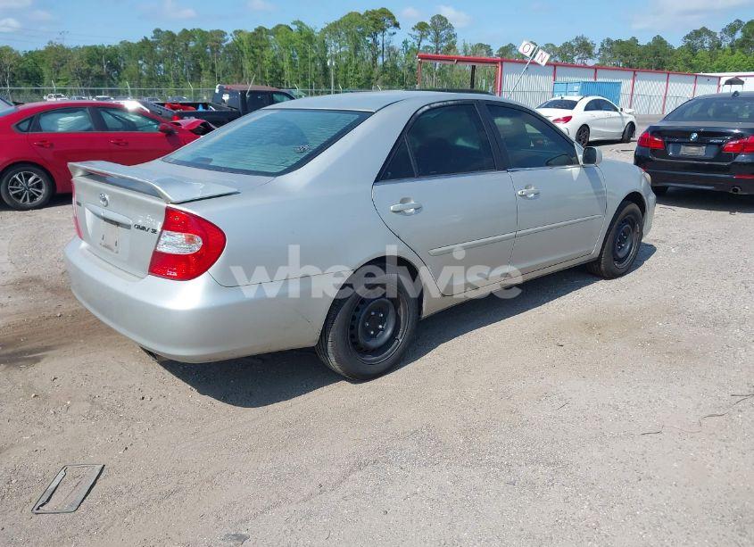 Photo 4 of 2003 Toyota Camry SE (VIN 4T1BE32K63U752904)