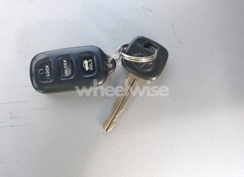 Photo 11 of 2004 Toyota Camry LE (VIN 4T1BE32K64U286277)