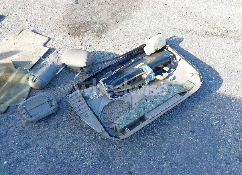 Photo 12 of 2004 Toyota Camry LE (VIN 4T1BE32K64U286277)