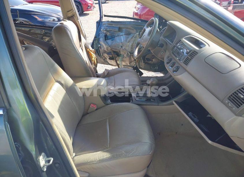 Photo 5 of 2004 Toyota Camry LE (VIN 4T1BE32K64U286277)