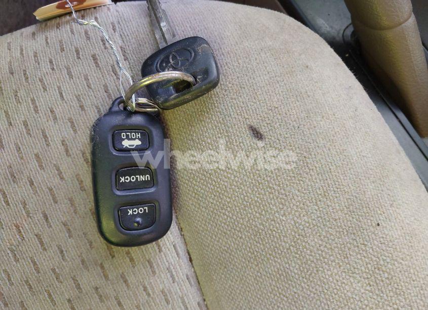 Photo 11 of 2004 Toyota Camry LE (VIN 4T1BE32K64U289762)