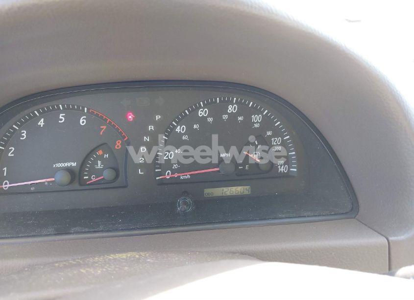 Photo 7 of 2004 Toyota Camry LE (VIN 4T1BE32K64U289762)