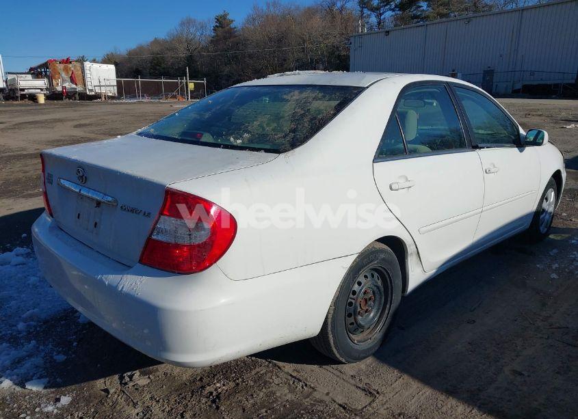 Photo 4 of 2004 Toyota Camry LE (VIN 4T1BE32K64U314885)