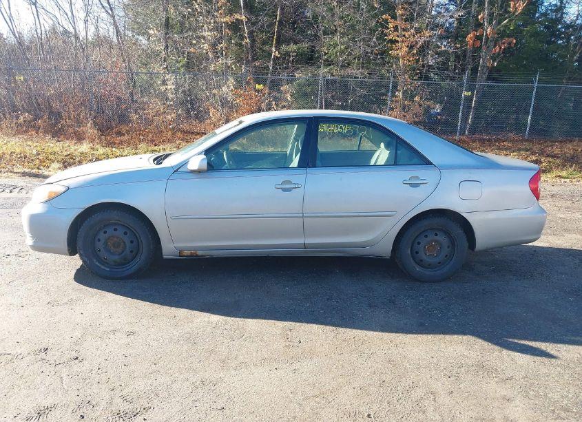 Photo 12 of 2004 Toyota Camry LE (VIN 4T1BE32K64U334568)