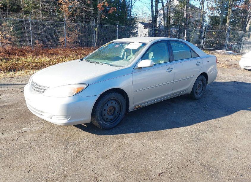 Photo 2 of 2004 Toyota Camry LE (VIN 4T1BE32K64U334568)