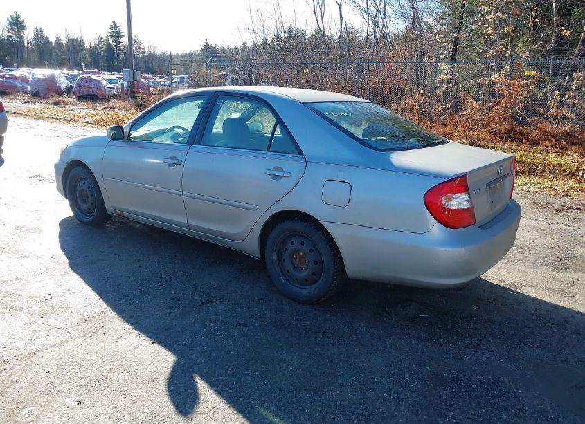 Photo 3 of 2004 Toyota Camry LE (VIN 4T1BE32K64U334568)