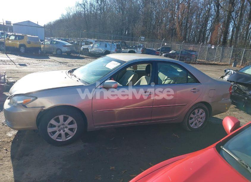 Photo 14 of 2004 Toyota Camry LE (VIN 4T1BE32K64U343500)