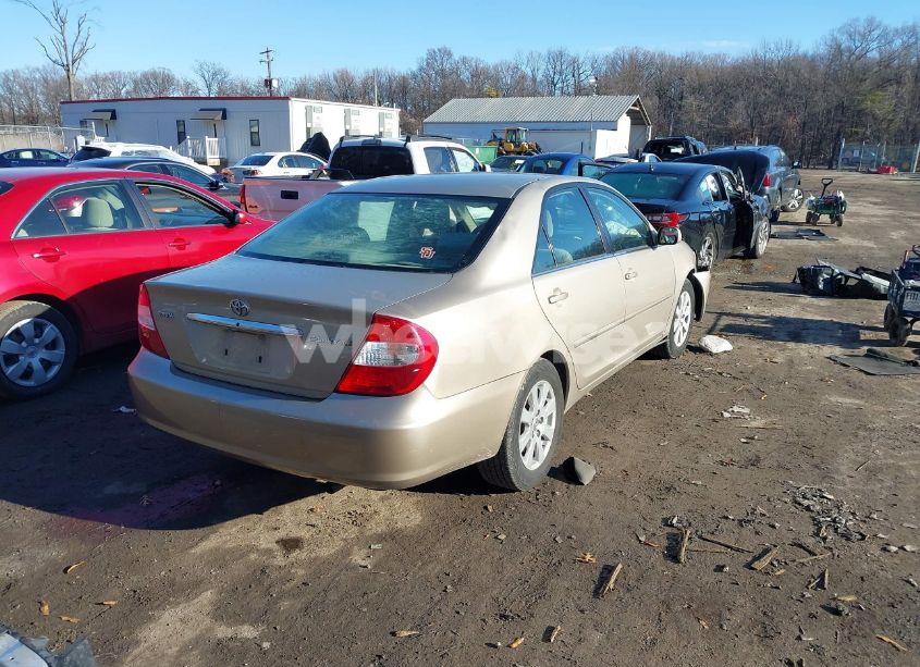 Photo 4 of 2004 Toyota Camry LE (VIN 4T1BE32K64U343500)