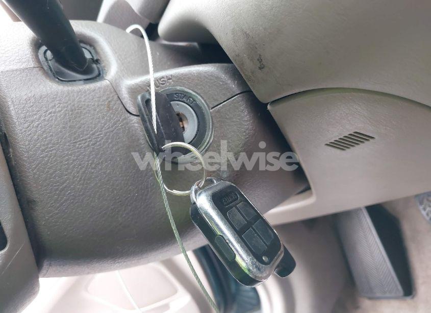 Photo 11 of 2004 Toyota Camry LE (VIN 4T1BE32K64U357168)