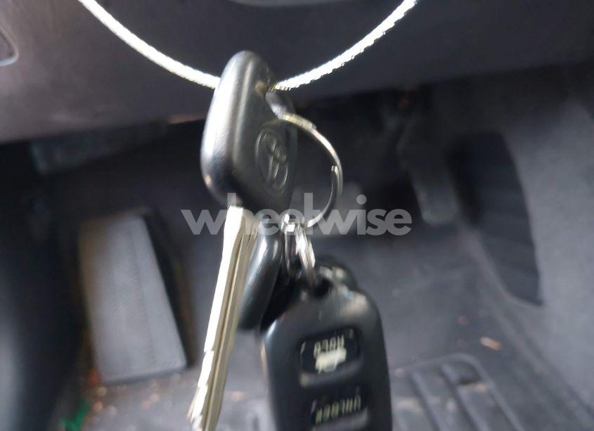 Photo 11 of 2004 Toyota Camry SE (VIN 4T1BE32K64U363018)