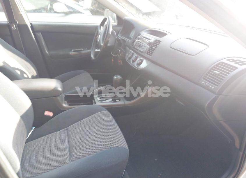 Photo 5 of 2004 Toyota Camry SE (VIN 4T1BE32K64U363018)