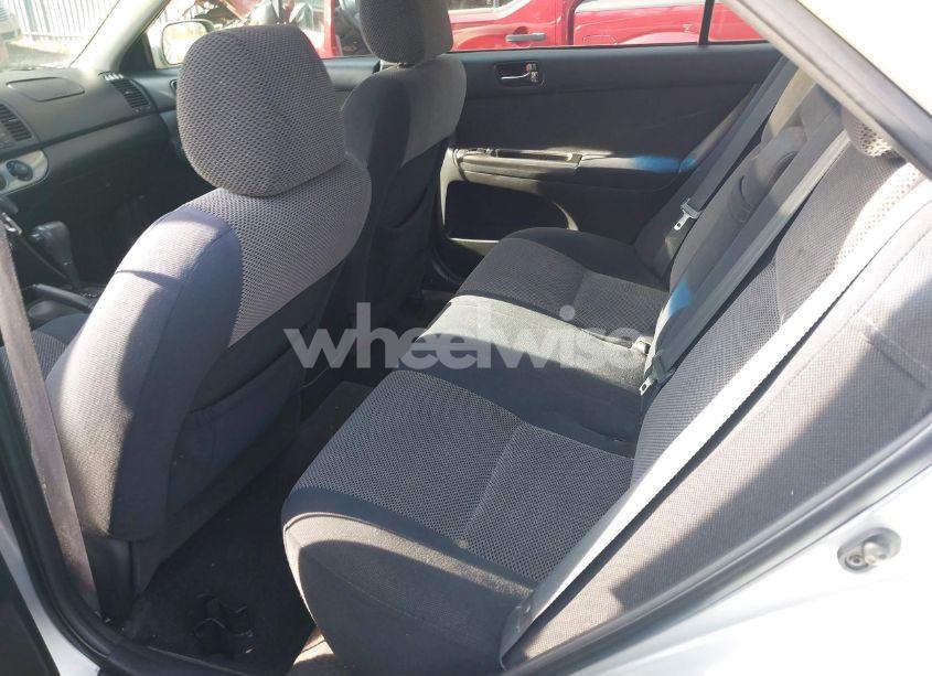 Photo 8 of 2004 Toyota Camry SE (VIN 4T1BE32K64U363018)