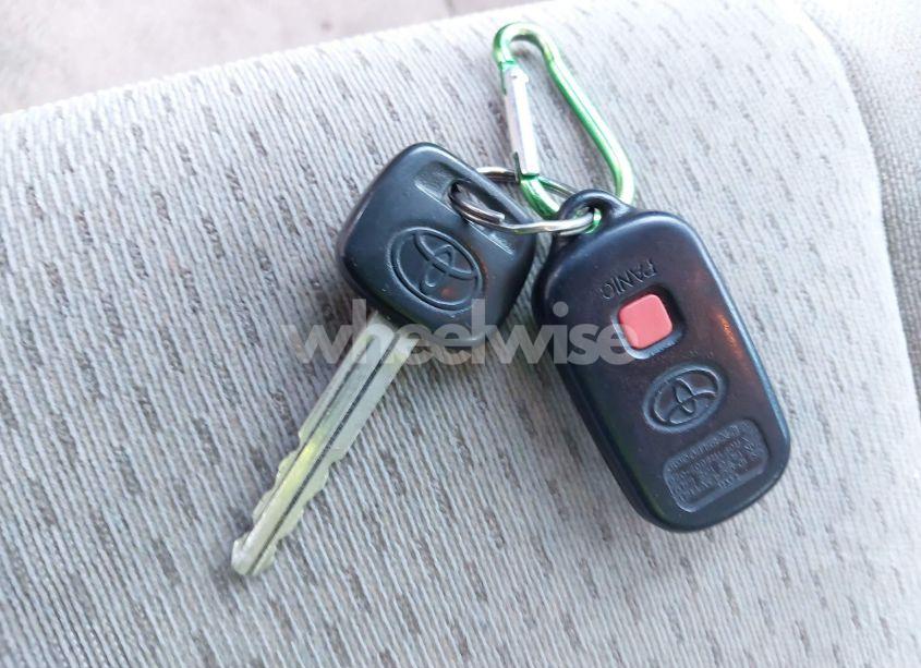 Photo 11 of 2004 Toyota Camry LE (VIN 4T1BE32K64U363844)