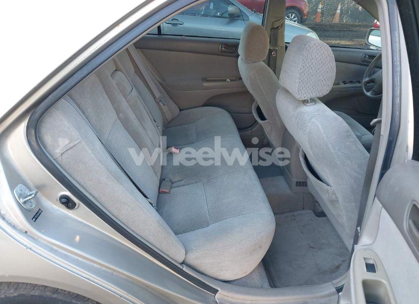 Photo 8 of 2004 Toyota Camry LE (VIN 4T1BE32K64U363844)