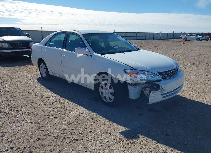 2004 Toyota Camry LE (VIN 4T1BE32K64U366906) main photo
