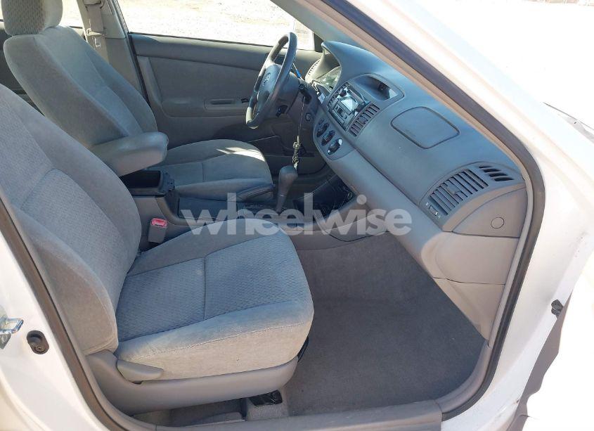 Photo 5 of 2004 Toyota Camry LE (VIN 4T1BE32K64U366906)