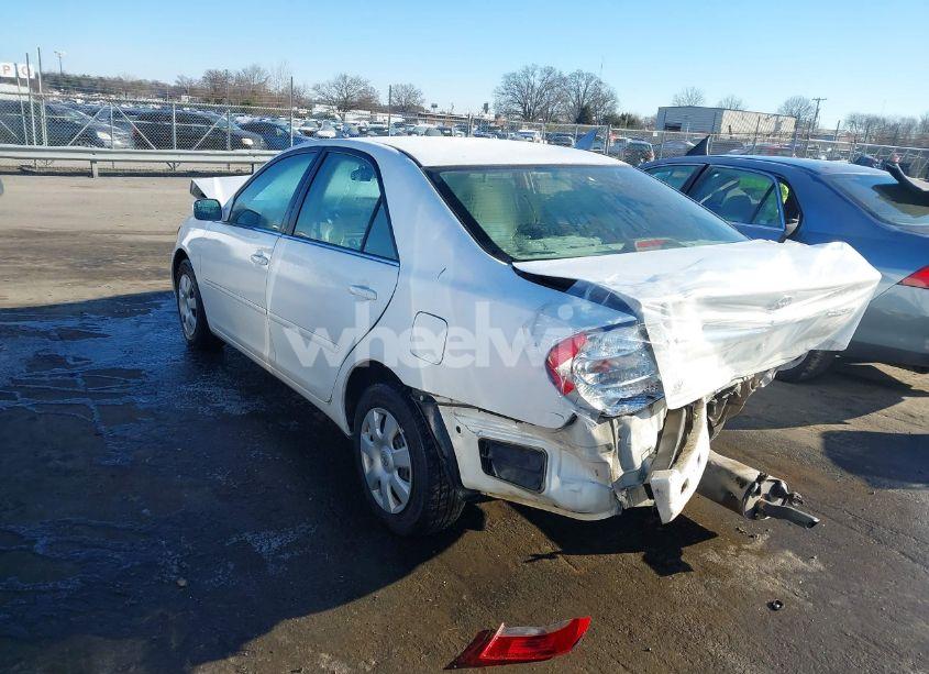 Photo 3 of 2004 Toyota Camry LE (VIN 4T1BE32K64U374228)