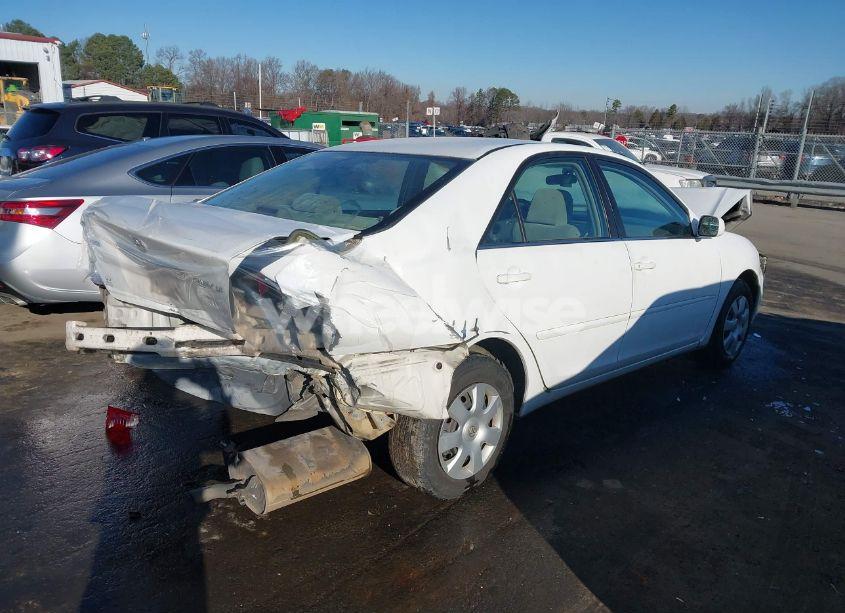 Photo 4 of 2004 Toyota Camry LE (VIN 4T1BE32K64U374228)