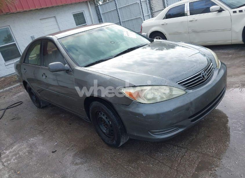 2004 Toyota Camry LE (VIN 4T1BE32K64U791042) main photo