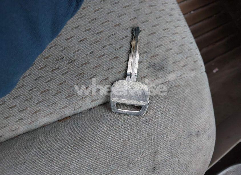 Photo 11 of 2004 Toyota Camry LE (VIN 4T1BE32K64U791042)