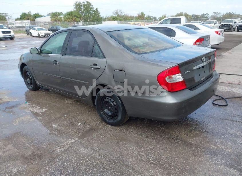 Photo 3 of 2004 Toyota Camry LE (VIN 4T1BE32K64U791042)