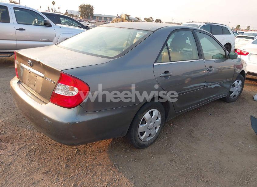 Photo 4 of 2004 Toyota Camry LE (VIN 4T1BE32K64U824699)