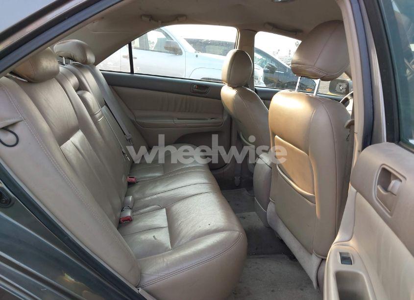 Photo 8 of 2004 Toyota Camry LE (VIN 4T1BE32K64U824699)