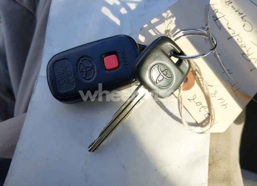 Photo 11 of 2004 Toyota Camry LE (VIN 4T1BE32K64U829837)