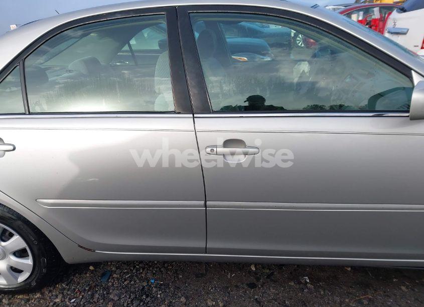 Photo 13 of 2004 Toyota Camry LE (VIN 4T1BE32K64U829837)