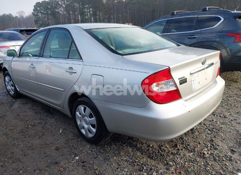 Photo 3 of 2004 Toyota Camry LE (VIN 4T1BE32K64U829837)