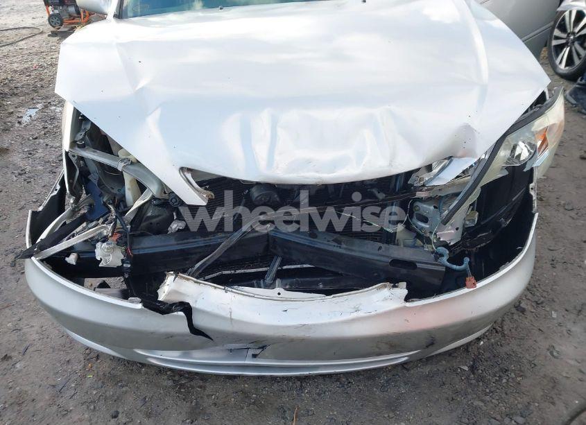 Photo 6 of 2004 Toyota Camry LE (VIN 4T1BE32K64U829837)