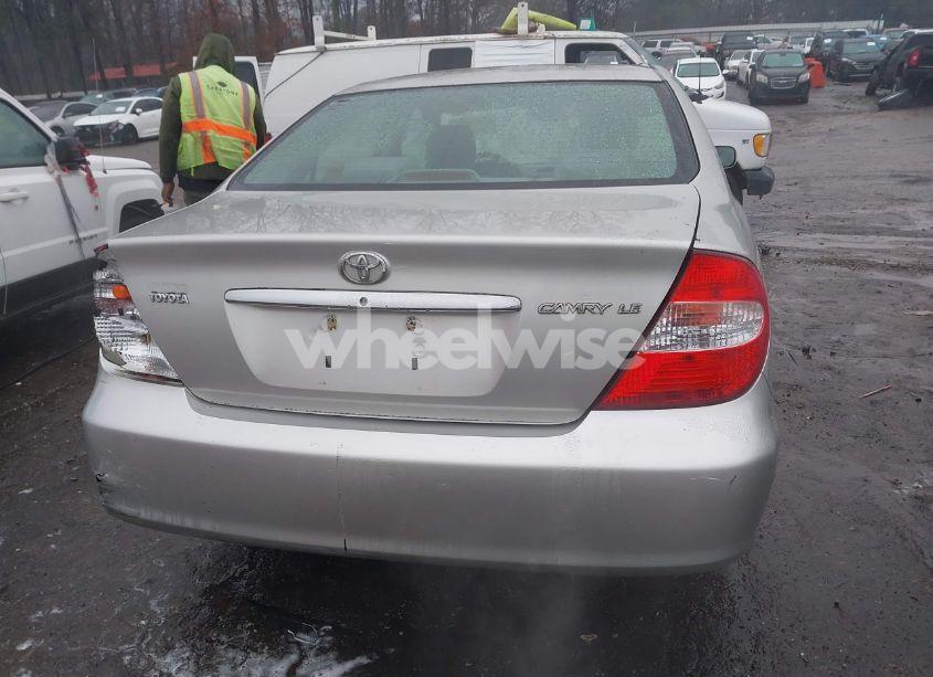 Photo 16 of 2004 Toyota Camry LE (VIN 4T1BE32K64U830440)