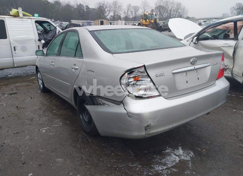 Photo 3 of 2004 Toyota Camry LE (VIN 4T1BE32K64U830440)