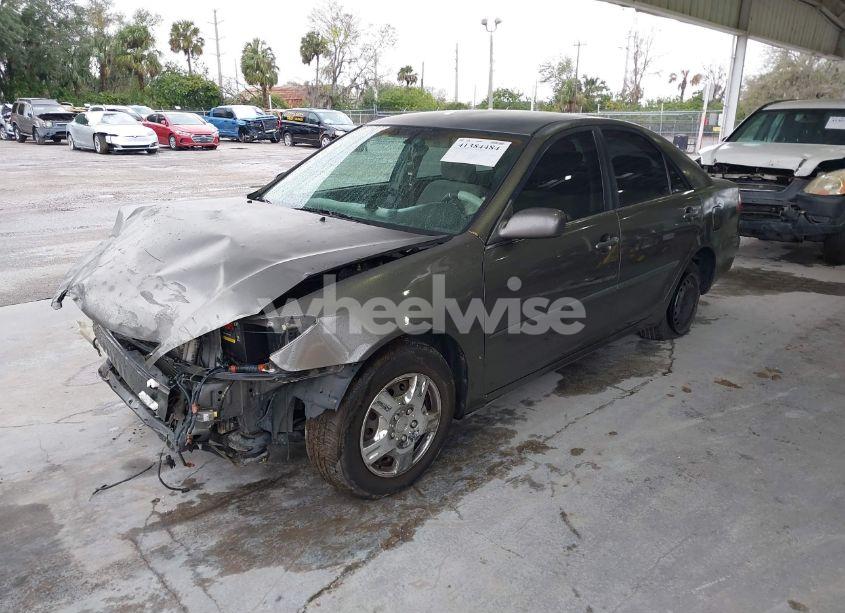 Photo 2 of 2004 Toyota Camry LE (VIN 4T1BE32K64U836738)