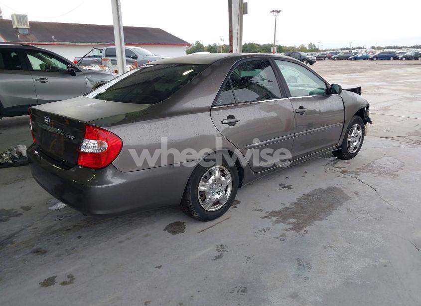 Photo 4 of 2004 Toyota Camry LE (VIN 4T1BE32K64U836738)