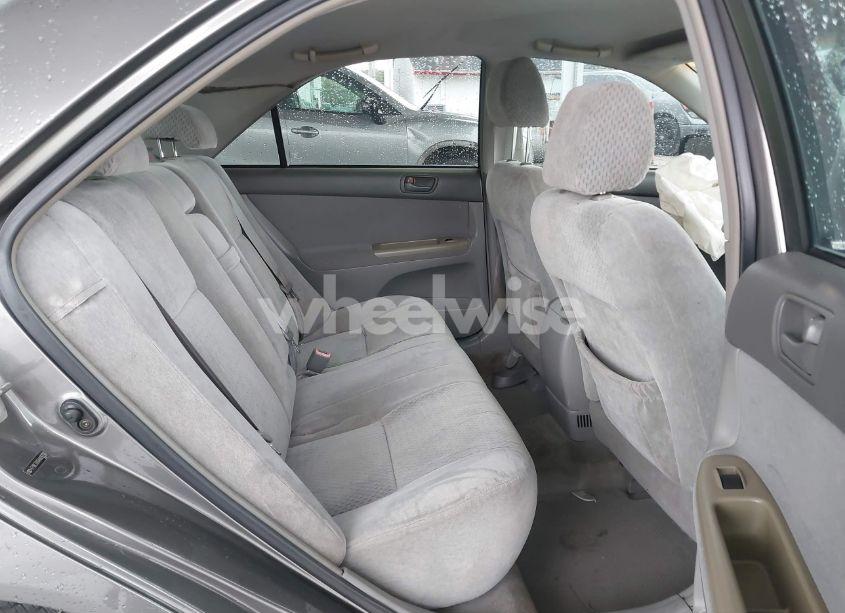 Photo 8 of 2004 Toyota Camry LE (VIN 4T1BE32K64U836738)