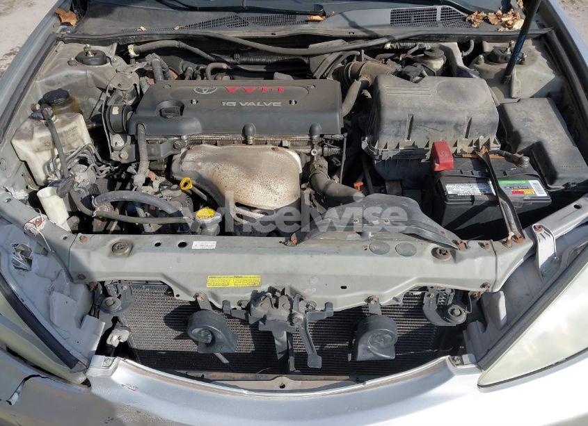 Photo 10 of 2004 Toyota Camry LE (VIN 4T1BE32K64U867018)