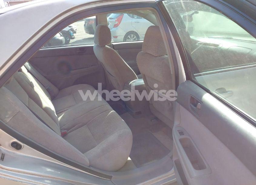 Photo 8 of 2004 Toyota Camry LE (VIN 4T1BE32K64U867018)