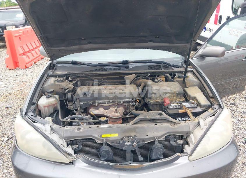 Photo 10 of 2004 Toyota Camry LE (VIN 4T1BE32K64U868802)