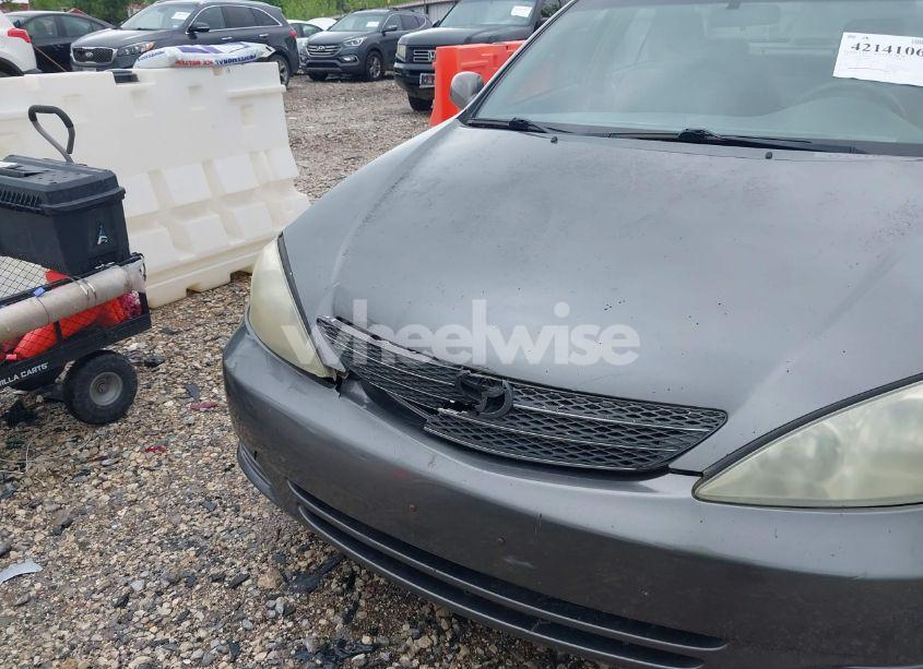 Photo 6 of 2004 Toyota Camry LE (VIN 4T1BE32K64U868802)