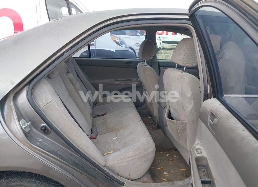 Photo 8 of 2004 Toyota Camry LE (VIN 4T1BE32K64U868802)