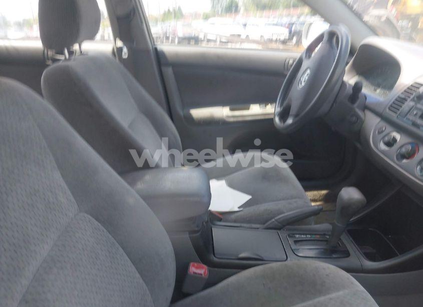 Photo 5 of 2004 Toyota Camry LE (VIN 4T1BE32K64U881677)