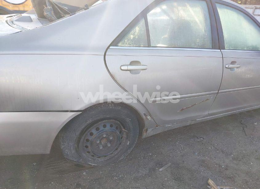 Photo 12 of 2004 Toyota Camry LE (VIN 4T1BE32K64U881856)