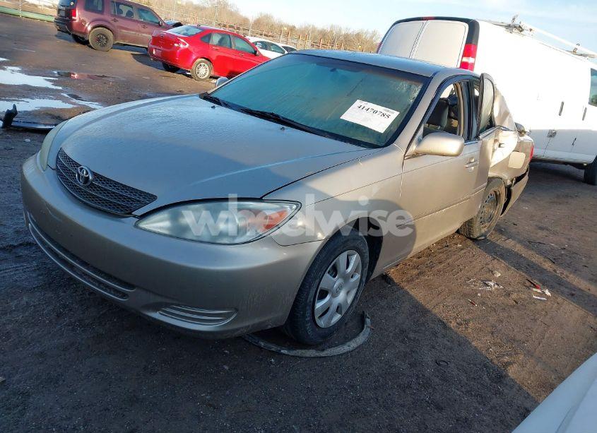 Photo 2 of 2004 Toyota Camry LE (VIN 4T1BE32K64U881856)
