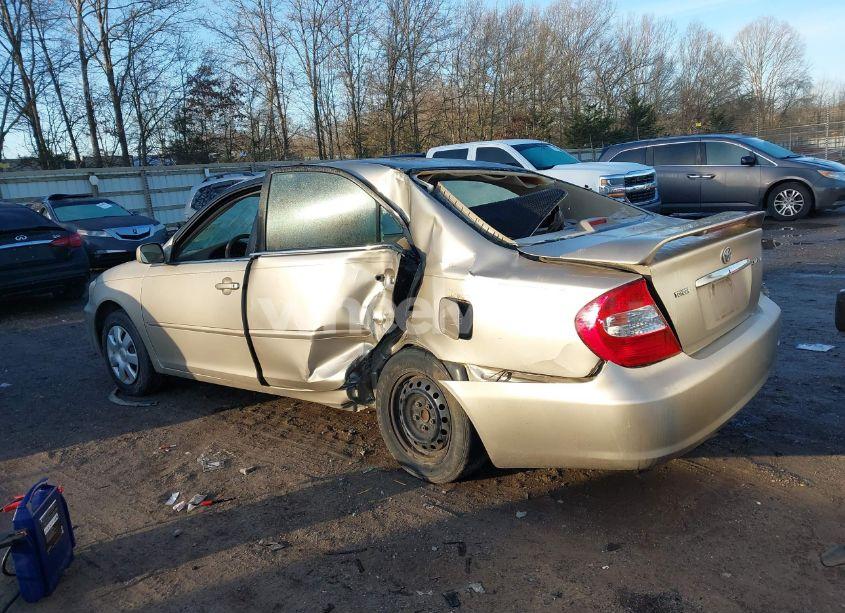 Photo 3 of 2004 Toyota Camry LE (VIN 4T1BE32K64U881856)