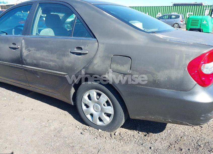 Photo 6 of 2004 Toyota Camry LE (VIN 4T1BE32K64U903368)