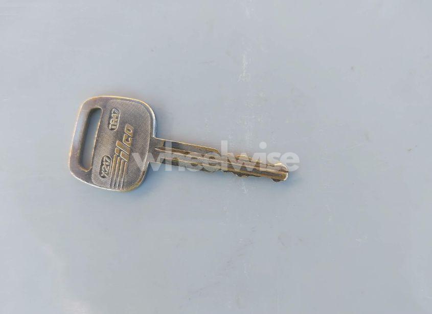 Photo 11 of 2004 Toyota Camry LE (VIN 4T1BE32K64U939657)